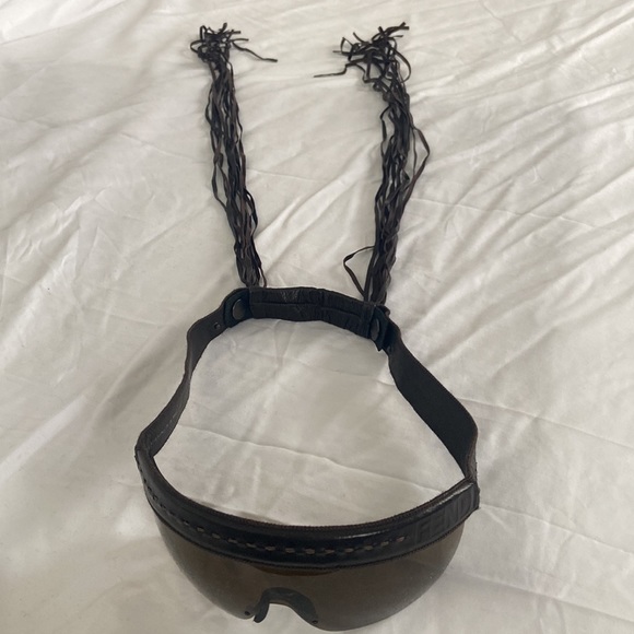 💯 % Authentic Vintage FENDI Sunglasses (Circa 90’s) - Picture 16 of 16